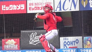 広島 磯村嘉孝選手スローイング練習他広島ベンチ前、交流戦6月9日ZOZOマリンスタジアム2023.6.9