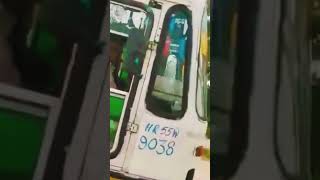 Driver ne chalti bas ko hooka baar bana leya 😁 #busdriver #funnymoments #viral #viralshorts