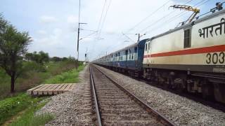 WAP7 Belampalli Intercity Whines And Blasts At M.P.S