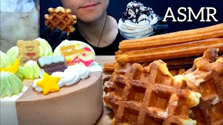 【咀嚼音】クリスマスのアイスケーキとベルギーワッフルを食べる/ASMR/EatingSounds/Mukbang/먹방