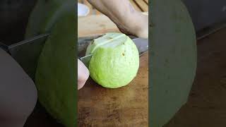 Eat One Guava Per Day🤤 #trending #asiandish #freshguava #fruit #food #viralvideo