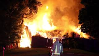 RAW Video: Pre-Arrival to Fully-Involved Barn Fire in Lincoln, Ontario, on Mountainview Road