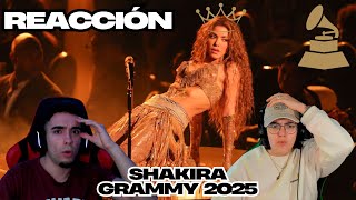 ¡LO HIZO DE NUEVO! - REACCIÓN a la ACTUACIÓN de SHAKIRA || GRAMMYS 2025 - Yas \u0026 Àlex