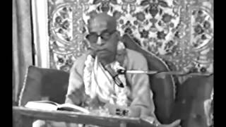 See That He is Not Fasting Without Food. This is Spiritual Communism - Prabhupada 0993