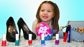 Pretend Play Dress Up and New Make Up toys with Nikolina