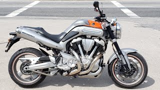 Rodolfinho da Z- Testando Yamaha MT-01.