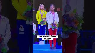 Rebeca Andrade bate Simone Biles e leva o ouro no salto