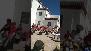 མངའ་རིས་འཁྲབ་གཞས་སུང་ལ་ཡ་ལ་སུང། Ngari dance Sungla ya la Sung