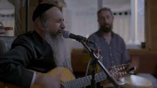 In Breslov Burns a Fire - Yosef Karduner - בברסלב בוער אש - יוסף קרדונר (בבית ברסלב תקוע)