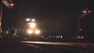 70 mph BNSF's at Night