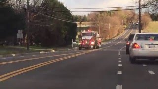 MCFRS Paramedic Engine 714 \u0026 Tanker 714 Responding to a Gas Leak