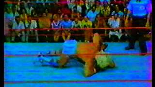 WWC: Ric Flair vs. Tony Colón (1982)