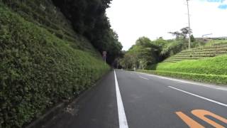 自転車で坂を下る-都田総合公園北