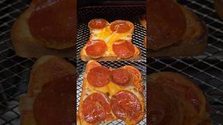 TOASTED PEPPERONI PIZZA #shortsvideo #shorts #pepperoni #pizza #cooking