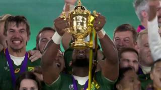 Siya Kolisi lifts the Webb Ellis Cup after South Africa win Rugby World Cup 2019!