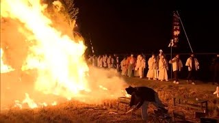 「圧倒されてます」師走祭り　3年ぶりに「迎え火」