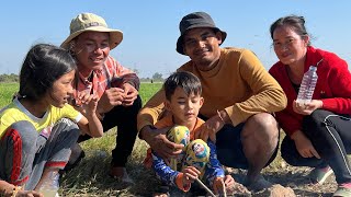 1 day Fishing in Cambodia | Traditionally Fish | Fishing Skills | Fishing Season in Cambodia