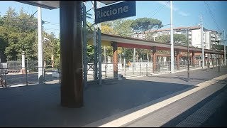 HD - Lungo il TRC (Trasporto Rapido Costiero) da Riccione a Rimini, vista treno