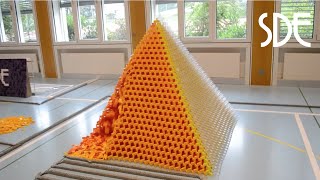 Worlds Largest 3D Domino Pyramid (29x29) | Egypt in 60'000 Dominoes