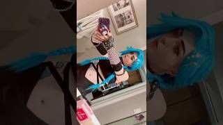 A lil Jinx costest! 💥💙 #cosplay #egirl #arcane #jinx #cosplaygirl #makeup #transition