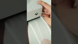 how do I fix my Xbox one s turning on and turning off itself?