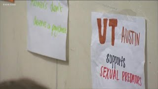 UT students stage sit-in protest on campus | KVUE