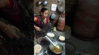 #bhojan banate hue #kaushilya #roti #short#viralreels