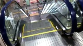 下関駅の改札外エスカレーター