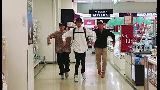 Jaywalk Challenge In E-Mart, Seoul, Korea