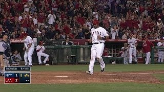 NYY@LAA: Pujols crosses home on McDonald's walk