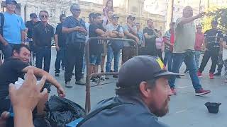 hans vasquez sábado en plaza de armas