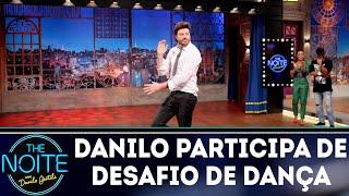 Danilo e Daya Luz fazem desafio de Just Dance | The Noite (26/09/18)