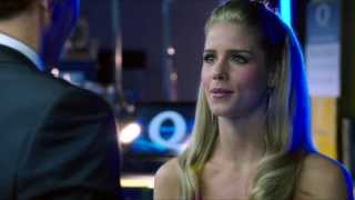 Emily Bett Rickards Arrow I Want Candy