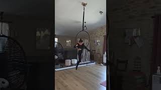 Aerial Hoop Lion Roll - #aerialhoop #aeriallyra #aerialcircus