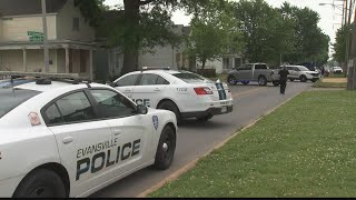 Two arrested on warrants in Evansville