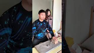 中国功夫：猛男出手一招砸弯扳手A Tough Guy Bends A Wrench With One Move#功夫#fun#搞笑