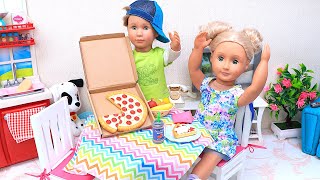 OG doll orders pizza for dinner! Play Toys