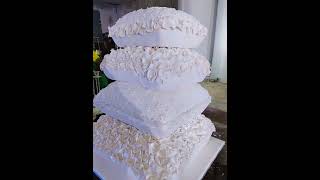 how to setup your pillow wedding cake