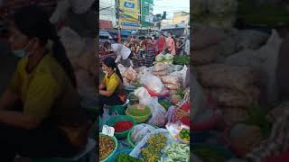 ตลาดสดสุรินทร์ตอนเช้าเช้า