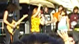 Hayley Williams Low