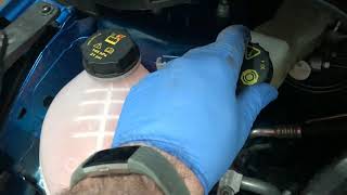 How to check the oil and water on a Ford Fiesta 2017 model onwards