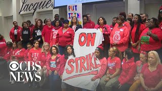 Thousands of Chicago teachers vote to strike