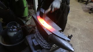 Forging a pattern welded Indian scimitar, part 1 forging the blade.