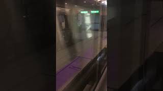 20210220下午16:41桃園機場捷運第一航廈站往台北車站直達車進站