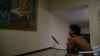 Totally naked Colombians visit Gomez exhibition