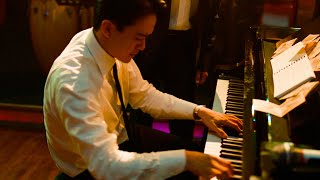 池松壮亮、“半年間猛練習”したピアノ演奏を披露　仲里依紗、森田剛らクセ者たちとジャズの世界で運命を狂わす！？　映画『白鍵と黒鍵の間に』特別映像4種