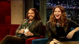 Katharine McPhee Meets Russell Brand (Late Night with Jimmy Fallon)