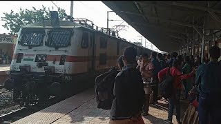 12260 Bikaner - Sealdah Duronto Express sprint past DAKE!