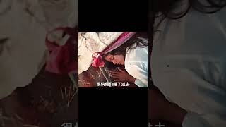 十八歲美少女被困無人沙漠，土著獵人發現后竟想娶她做媳婦 #電影 #動作 #懸疑 #劇情 #電影解說