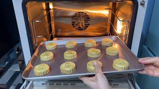 How do I bake mooncakes using the UKOEO 80S Convection  Oven